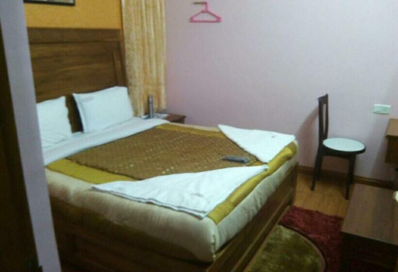 בית מלון כפרי Mmr Grand Inn