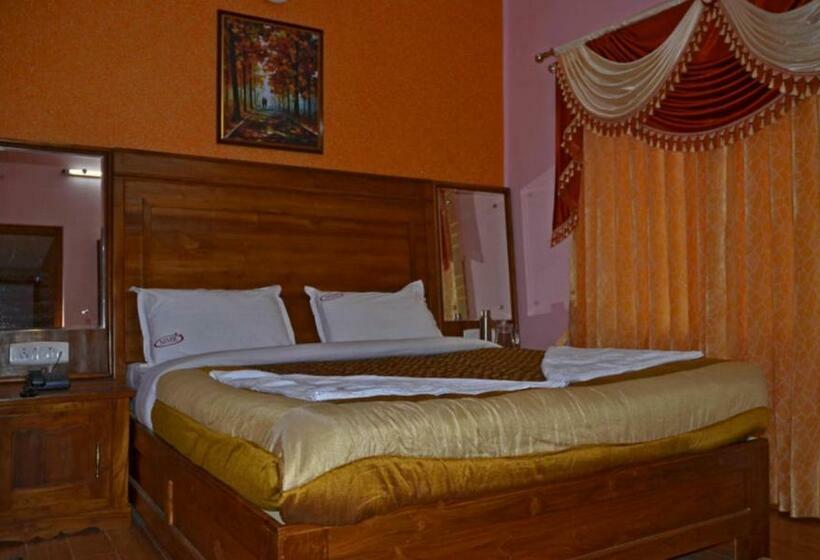 בית מלון כפרי Mmr Grand Inn