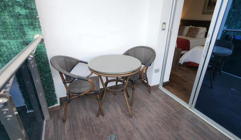 酒店 Royal Elim International