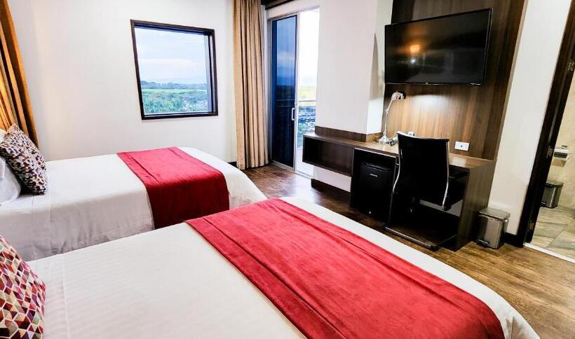 酒店 Royal Elim International