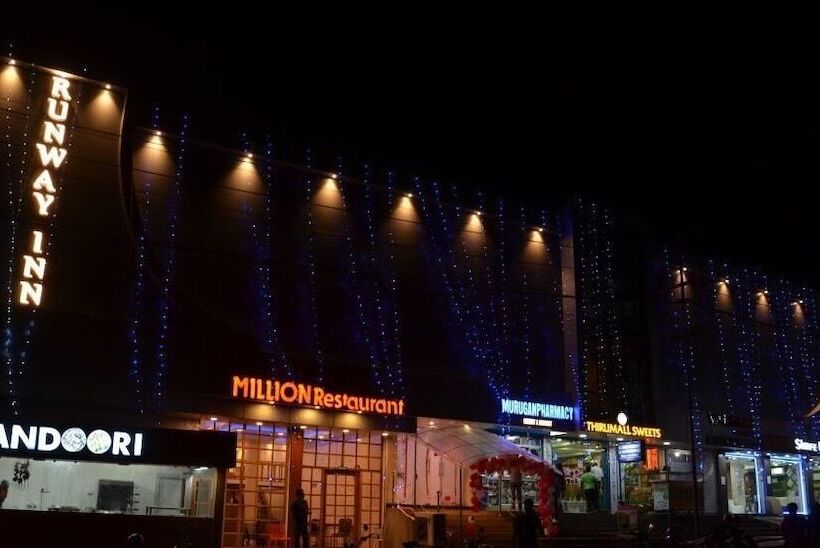 ホテル Runway Inn