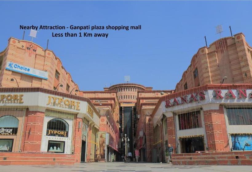 호텔 Spot On Platinum Inn