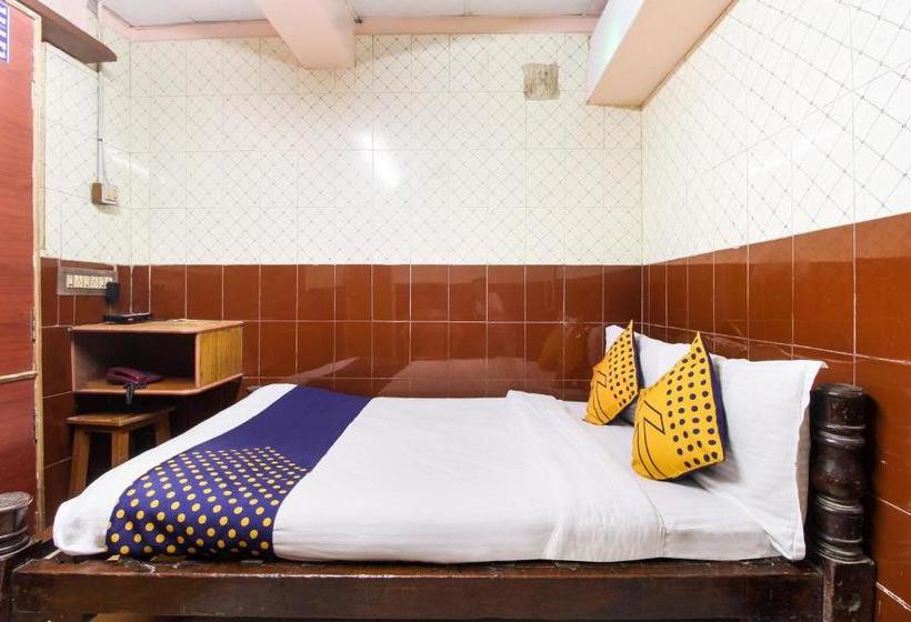 호텔 Spot On 76893 Sri Maruti Pilgrims House Srirangam