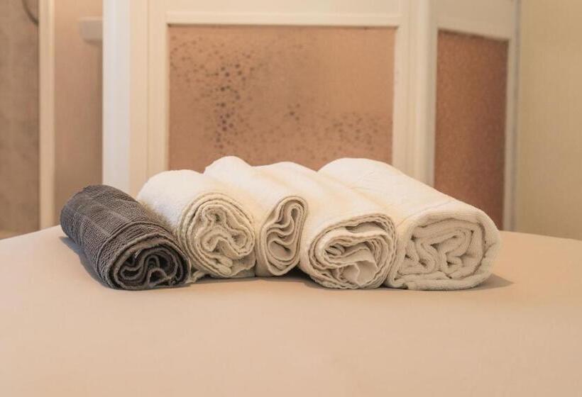 פנסיון Beach Avenue Apartment