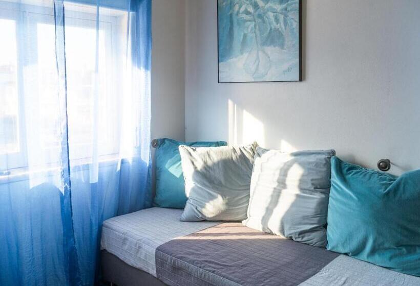 פנסיון Beach Avenue Apartment