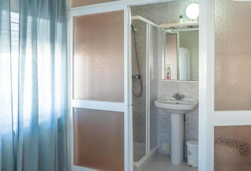 פנסיון Beach Avenue Apartment