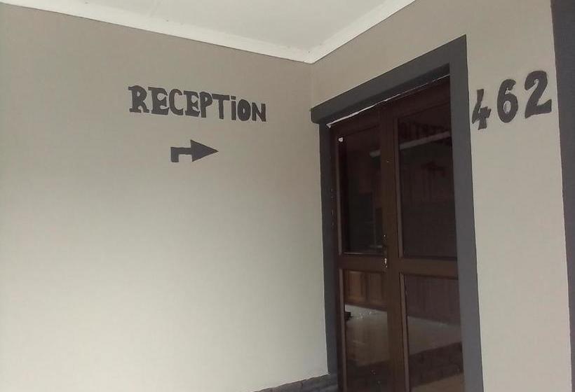 פנסיון Castle Ridge Guesthouse