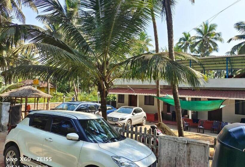 펜션 His Grace Sea View Cottages   Private Beach At Malpe