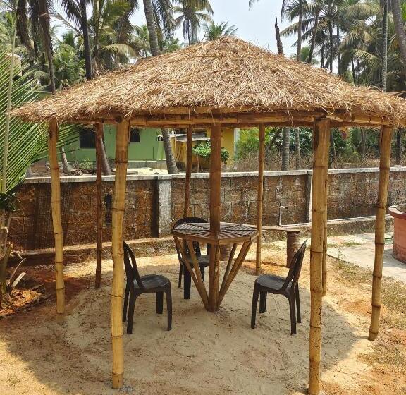 펜션 His Grace Sea View Cottages   Private Beach At Malpe