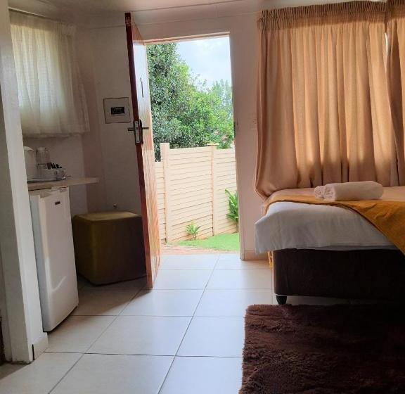 بنسيون The Lionfish Guesthouse