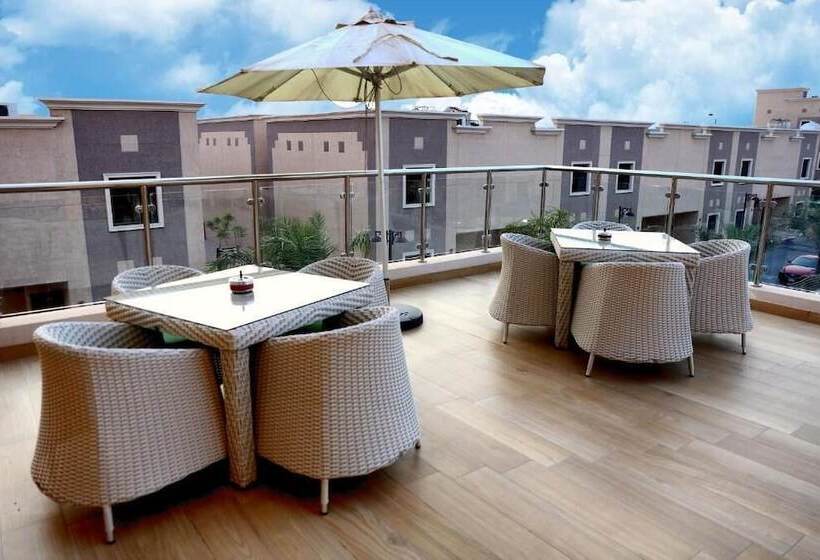 استراحتگاه Saken Village