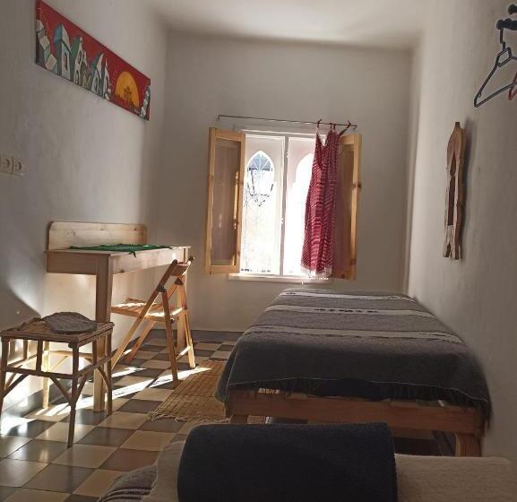 Vallparadis Pension Familiar Firdaus