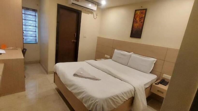 호스텔 Sri Aditya Inn