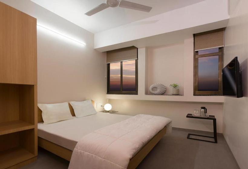 تختخواب و صبحانه Aavas Inn