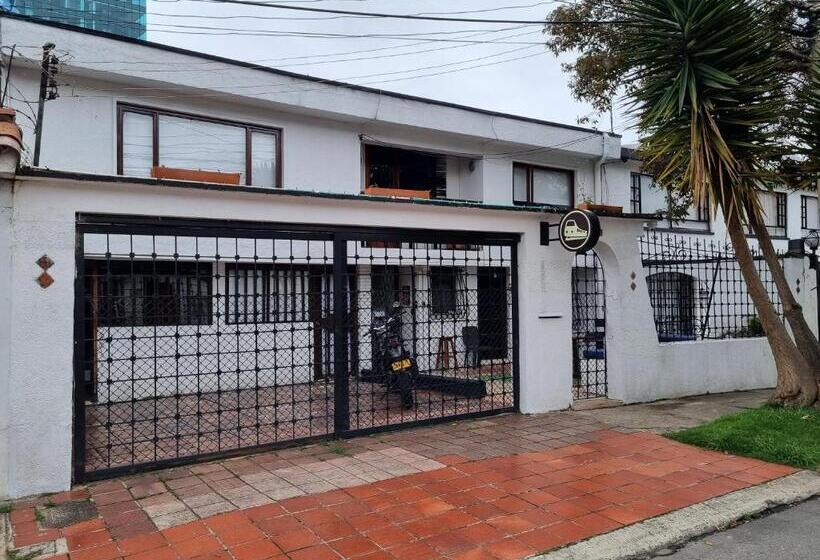 Bed and Breakfast Acogedor Hostal Usaquen La Parada Del Tren