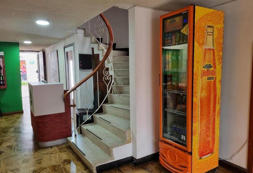 تختخواب و صبحانه Acogedor Hostal Usaquen La Parada Del Tren