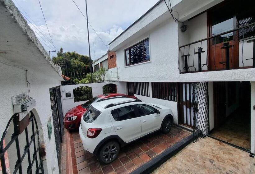 Bed and Breakfast Acogedor Hostal Usaquen La Parada Del Tren