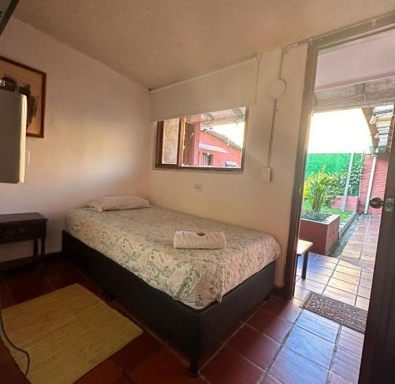تختخواب و صبحانه Acogedor Hostal Usaquen La Parada Del Tren