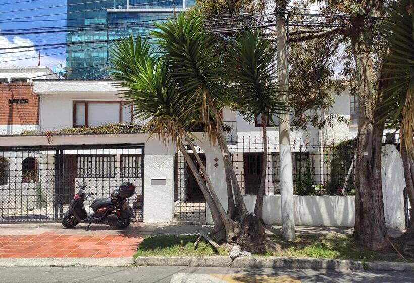 Bed and Breakfast Acogedor Hostal Usaquen La Parada Del Tren