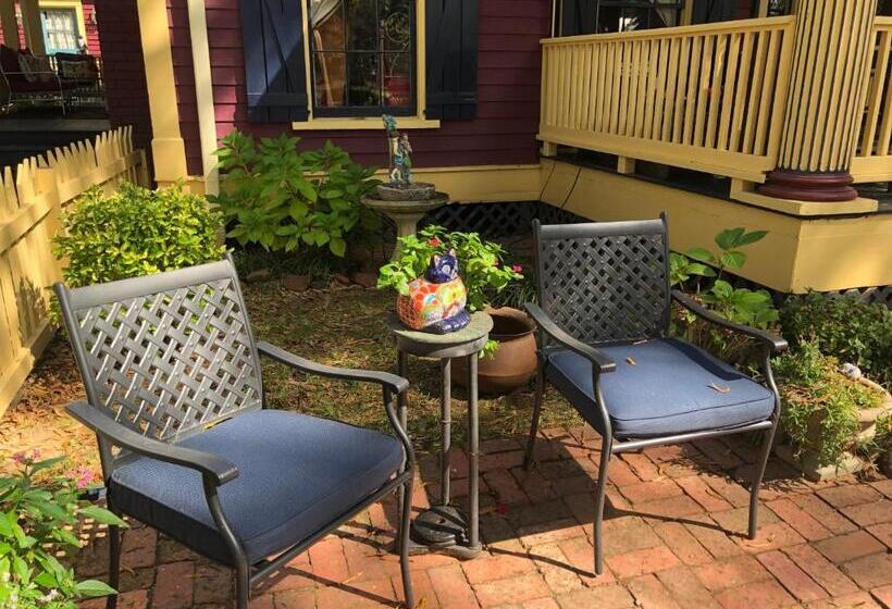 ベッドアンドブレックファースト The Steamboat Inn