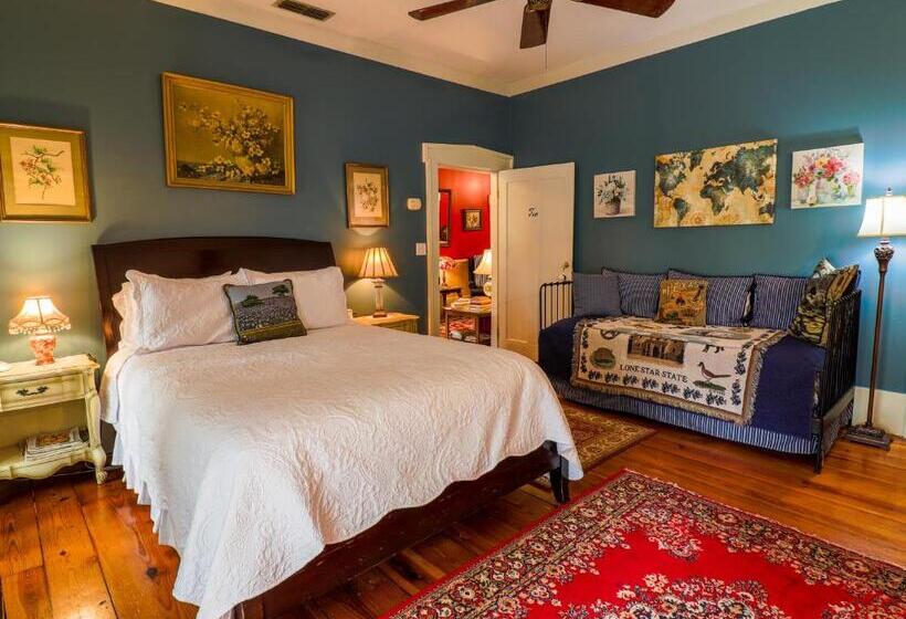 ベッドアンドブレックファースト The Steamboat Inn