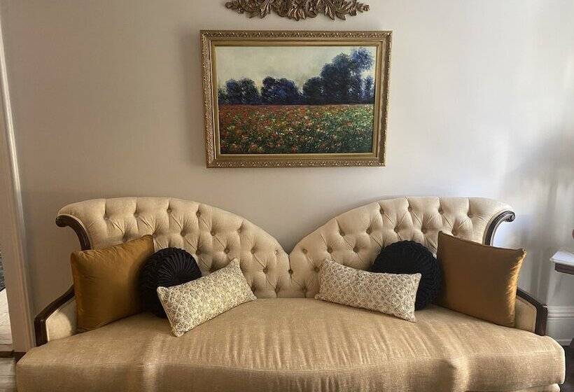 Belle Louise Historic Bed & Breakfast