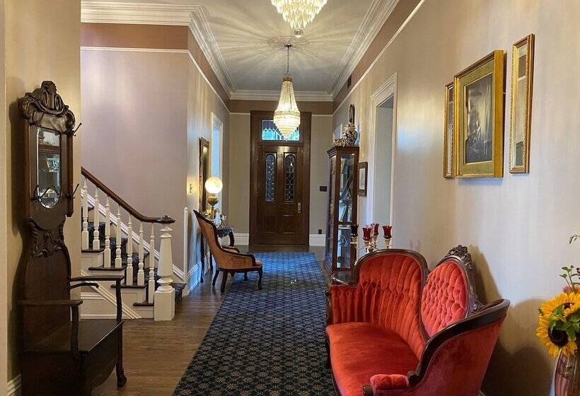 Belle Louise Historic Bed & Breakfast