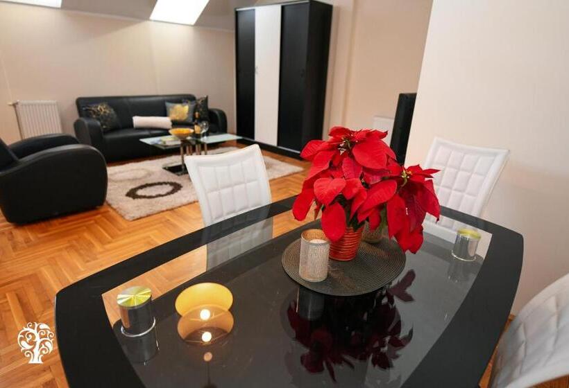 هتل Agape Villa Apartments