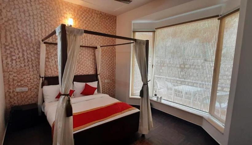 酒店 Amravati Resort