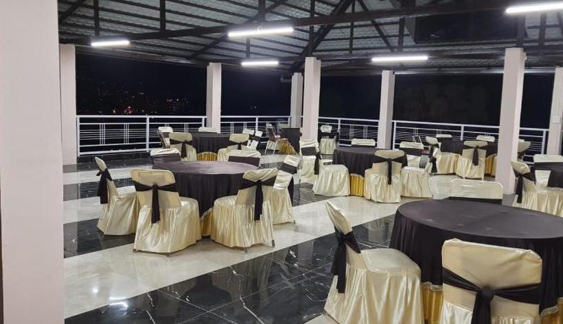 酒店 Amravati Resort