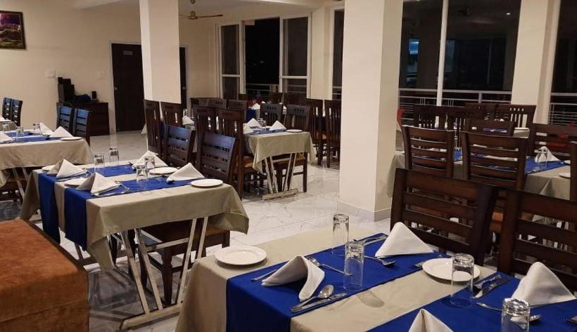 هتل Amravati Resort