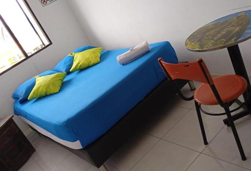 호텔 Anapoima Plaza In