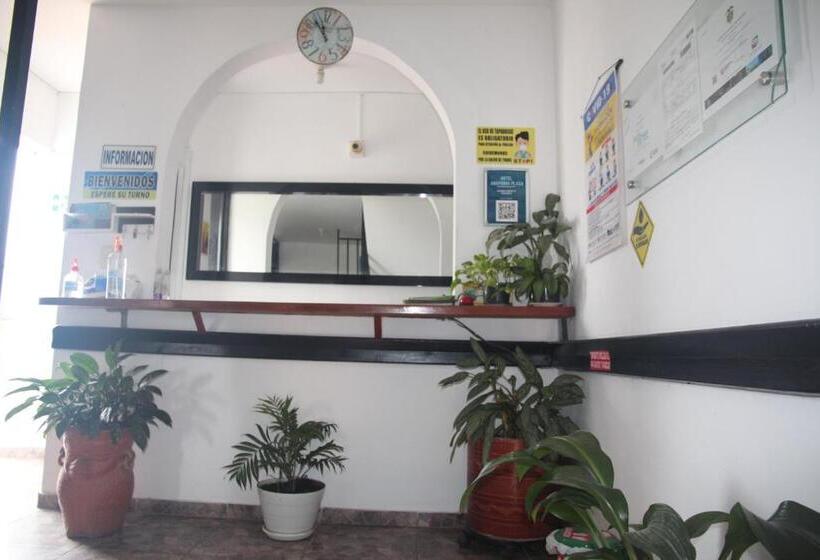 호텔 Anapoima Plaza In