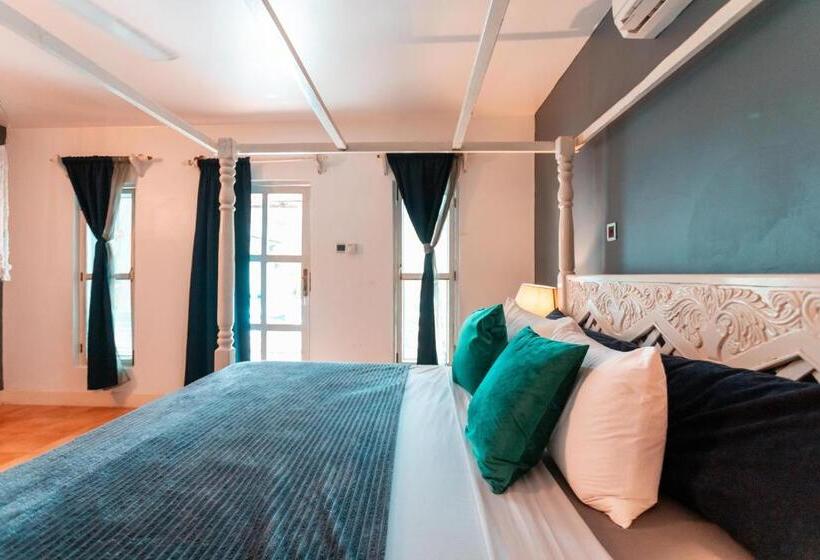 فندق B4 Boutique