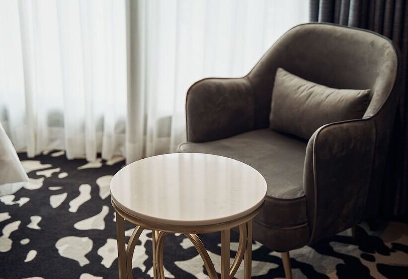 Best Louis Hamilton Hotel West Busan