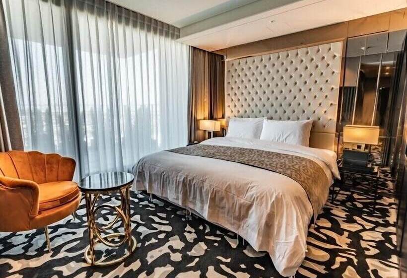 Best Louis Hamilton Hotel West Busan