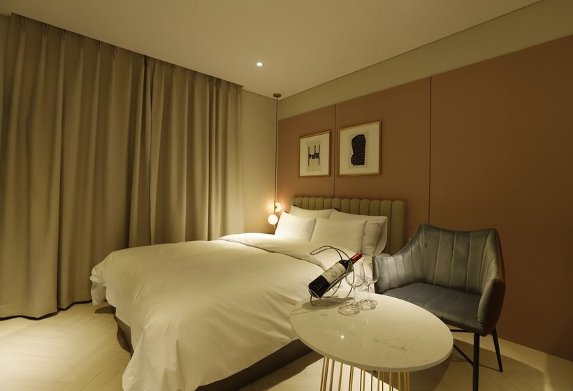 호텔 Browndot Chungju Station