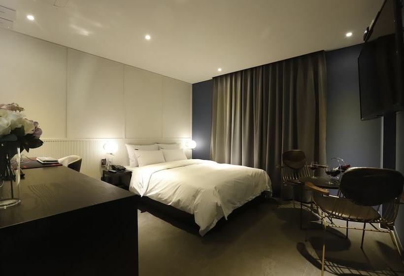 호텔 Browndot Chungju Station