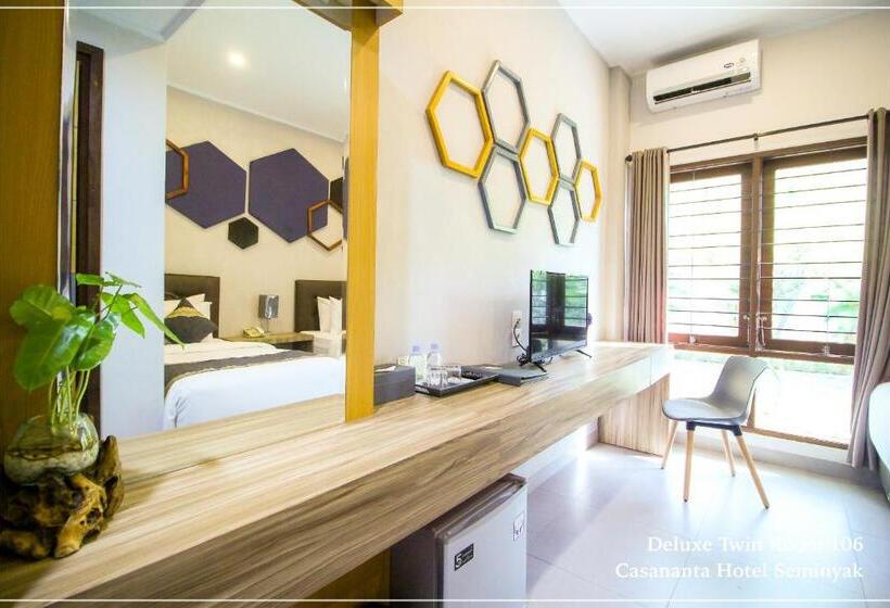 בית מלון כפרי Casananta Seminyak