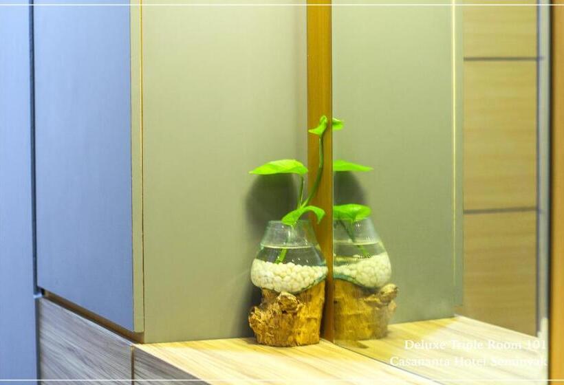 בית מלון כפרי Casananta Seminyak