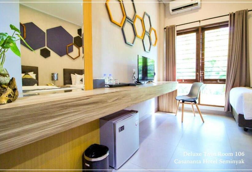 בית מלון כפרי Casananta Seminyak