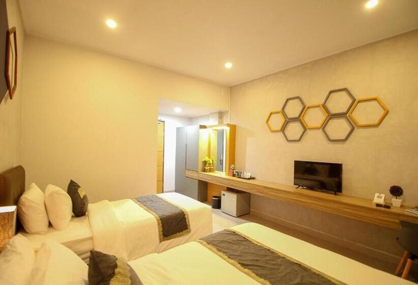 בית מלון כפרי Casananta Seminyak