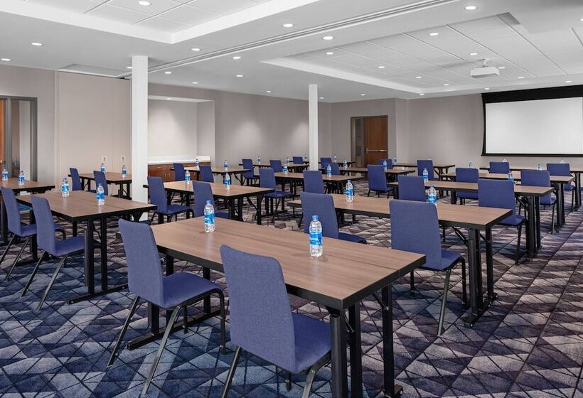 فندق Courtyard By Marriott Lansing Downtown
