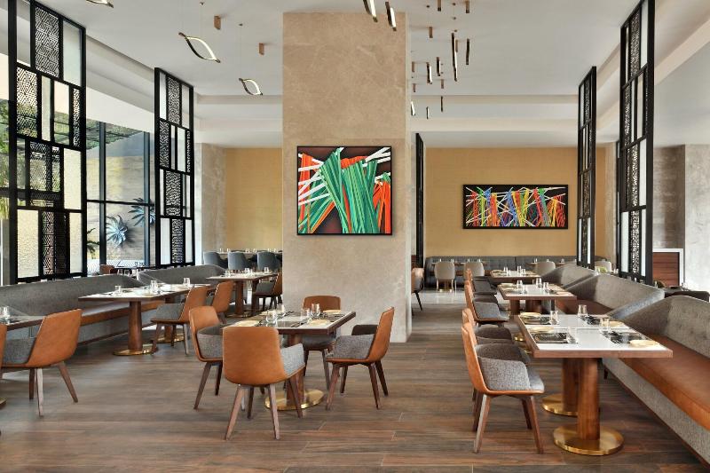 فندق Courtyard By Marriott Nashik