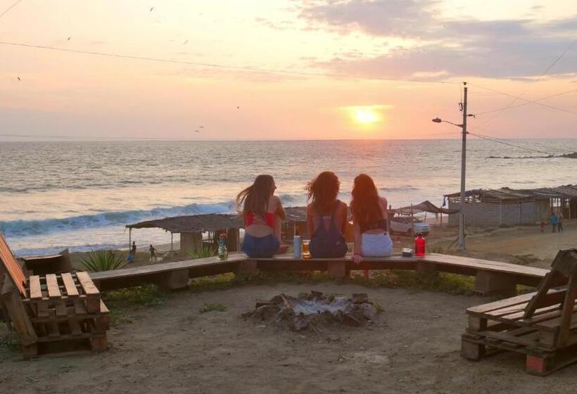 هتل Free Spirit Ecuador, Puerto Engabao