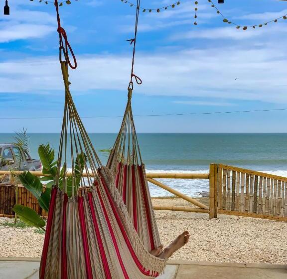 هتل Free Spirit Ecuador, Puerto Engabao