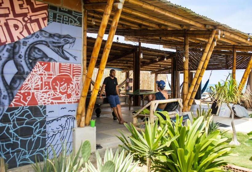 هتل Free Spirit Ecuador, Puerto Engabao