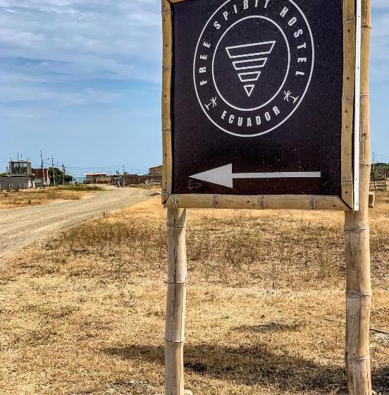 هتل Free Spirit Ecuador, Puerto Engabao