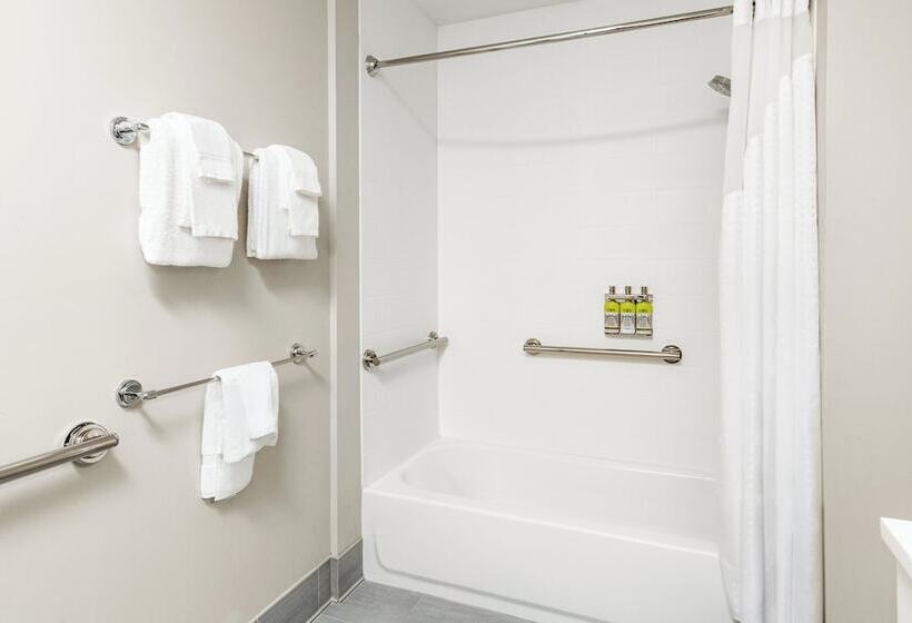 בית מלון כפרי Holiday Inn Express & Suites Sanford   Lake Mary, An Ihg