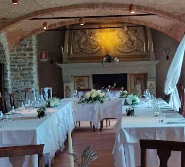 בית מלון כפרי Il Castello Di Bubbio